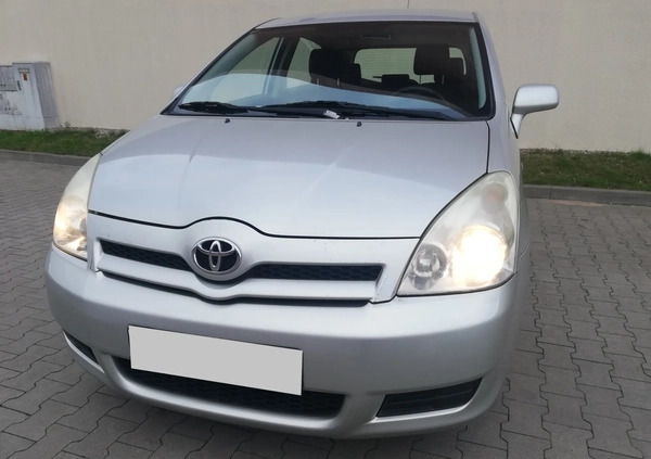 Toyota Corolla Verso cena 15600 przebieg: 202000, rok produkcji 2007 z Złocieniec małe 106